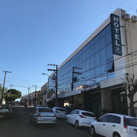 Hotel E Restaurante Canta Galo Jacarezinho Eksteriør billede